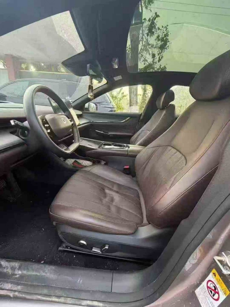 重庆25年长安汽车启源5