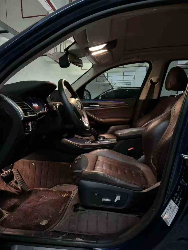 重庆19年宝马X36