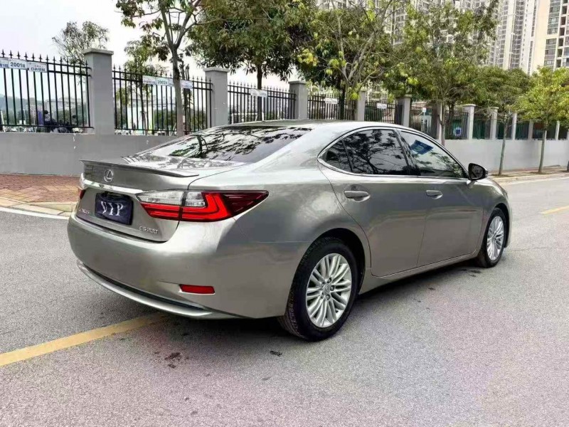 梧州16年雷克萨斯ES6