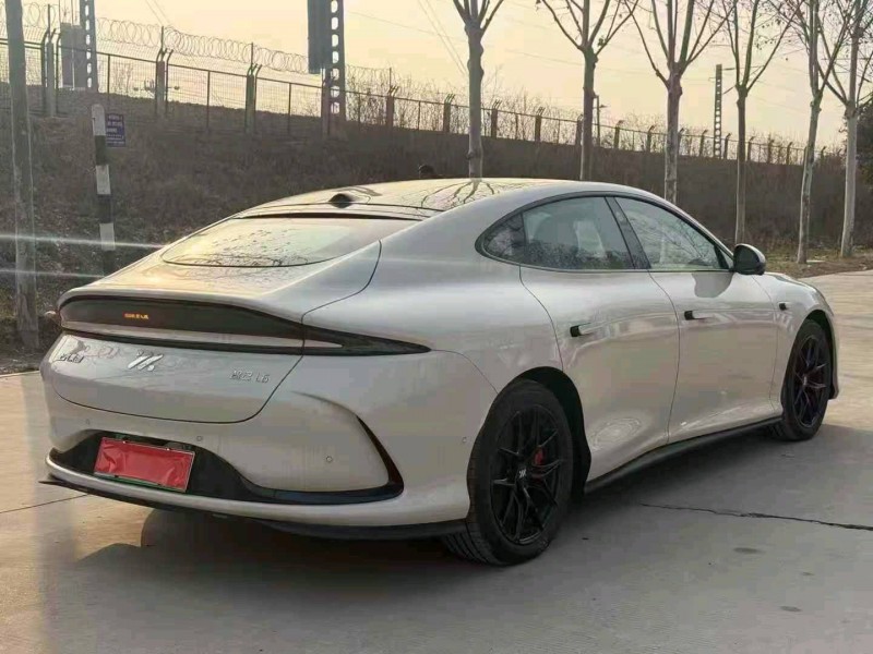 洛阳25年智己L67