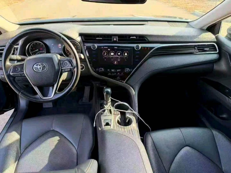 潍坊19年丰田凯美瑞4