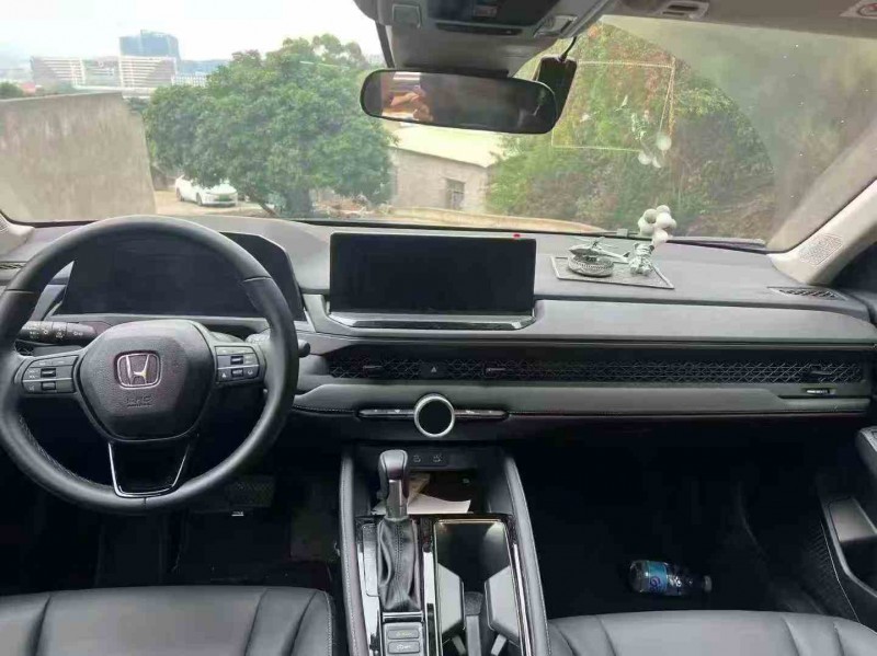 龙岩25年本田雅阁4