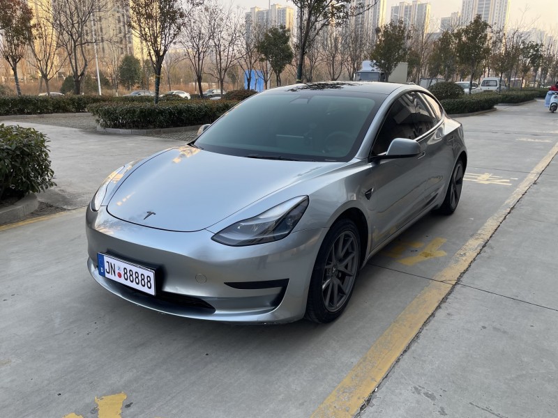 济宁22年特斯拉MODEL 32