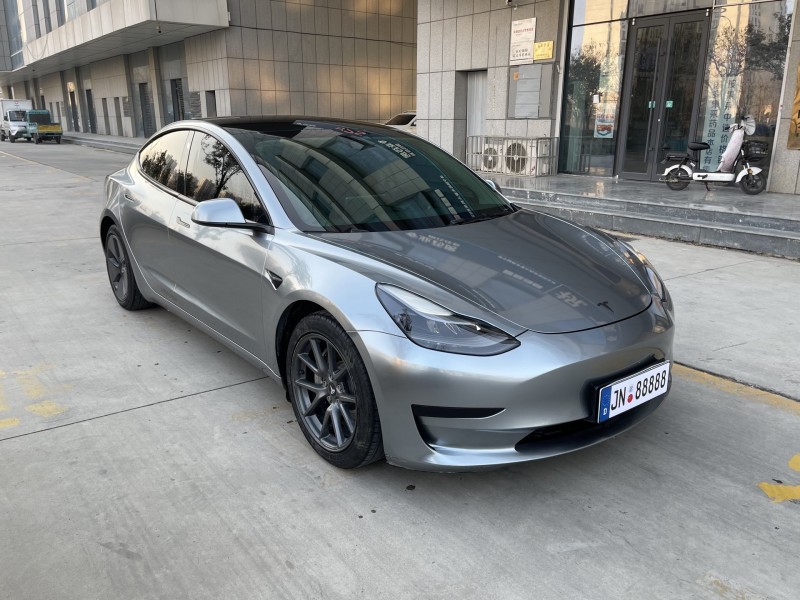 济宁22年特斯拉MODEL 33