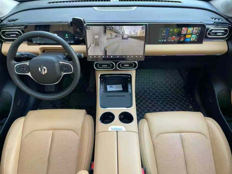 济宁24年零跑汽车C115