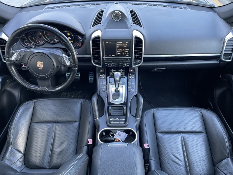 济宁16年保时捷卡宴3