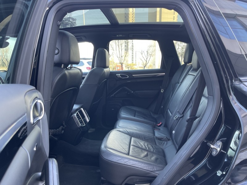 济宁16年保时捷卡宴6