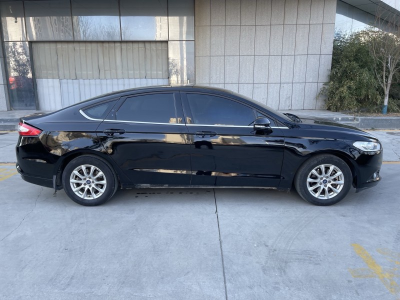 济宁13年福特蒙迪欧5