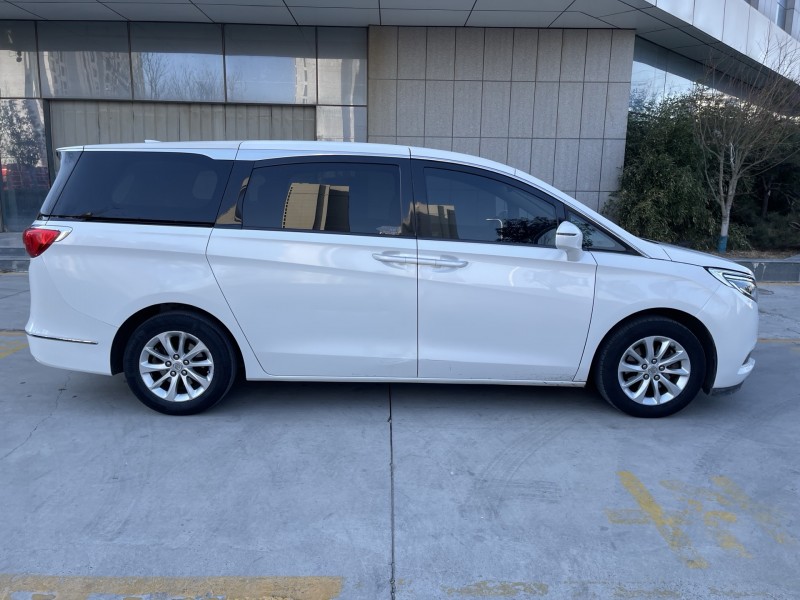 济宁18年别克GL87