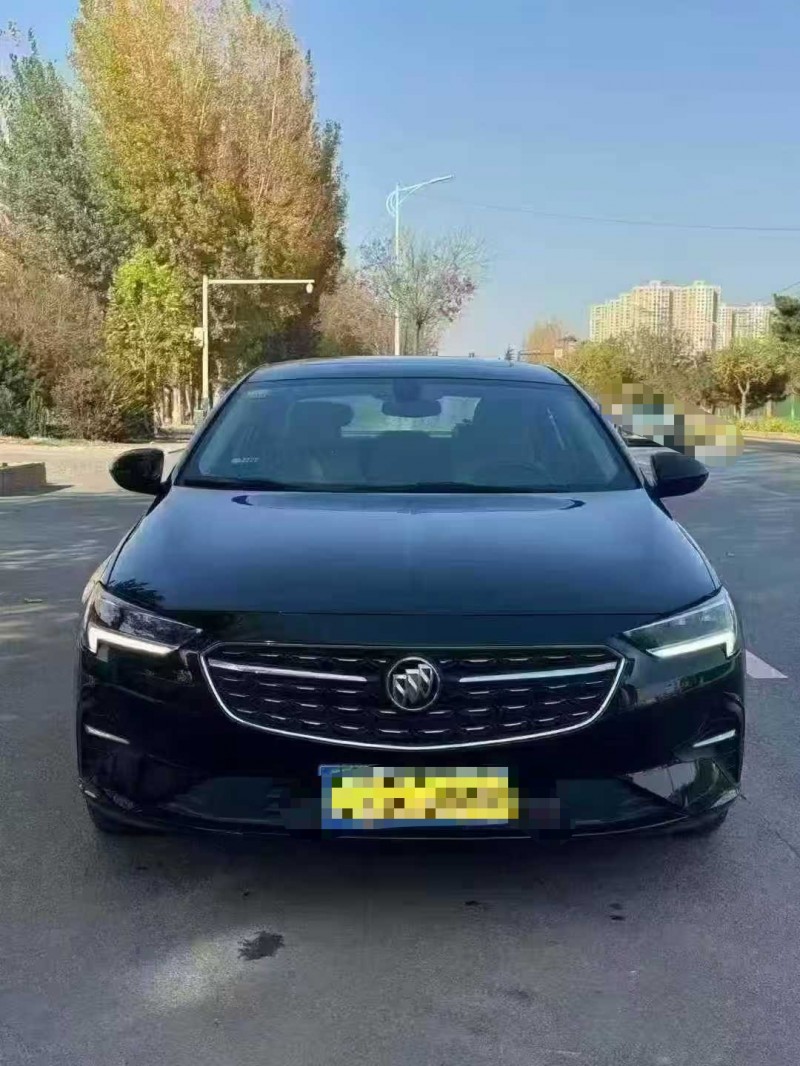 菏泽21年别克君威1