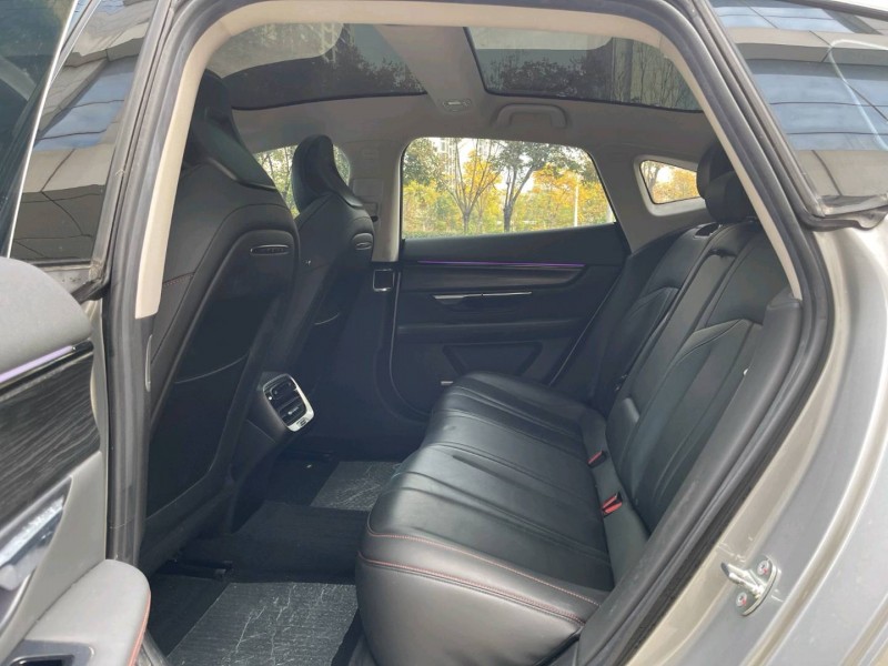 济宁23年小鹏汽车p76