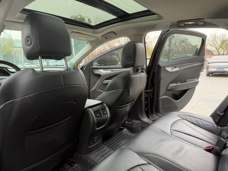 枣庄22年别克君越5