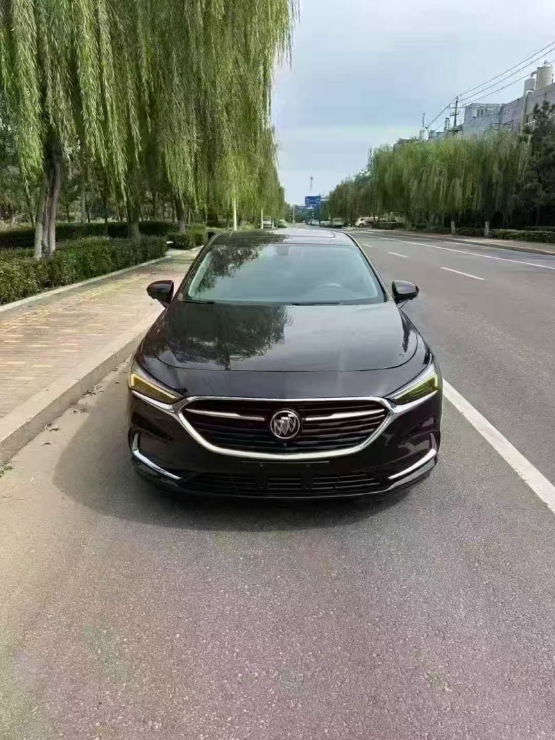 青岛22年别克君越1