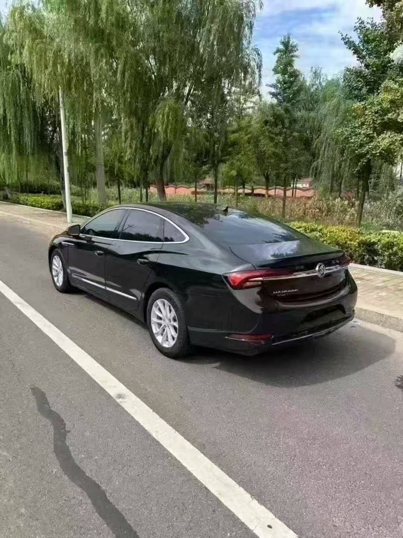 青岛22年别克君越8