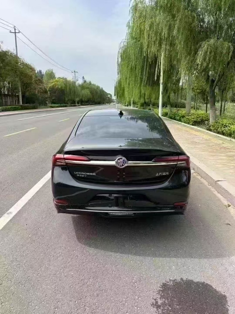 青岛22年别克君越9