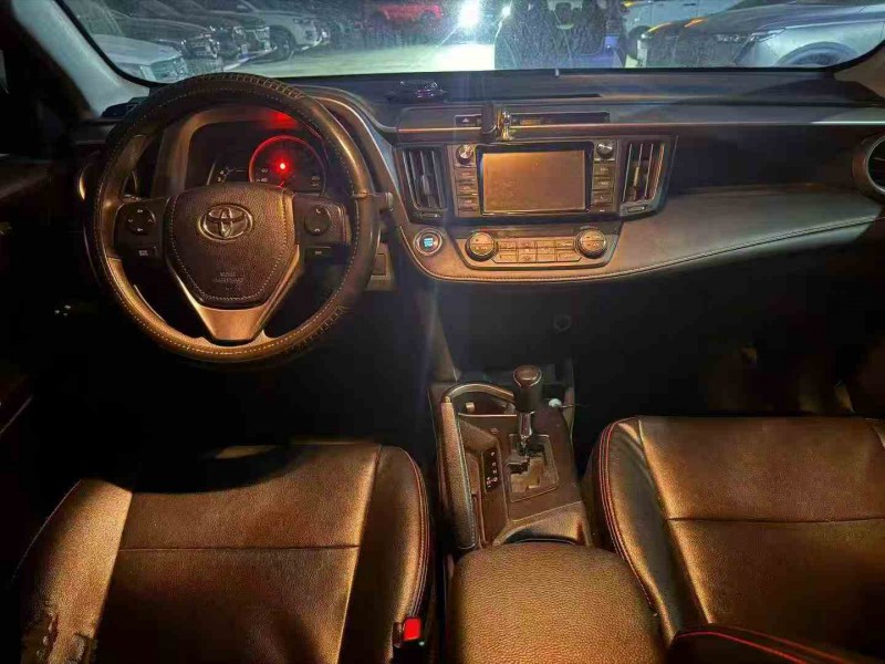 江门19年丰田RAV44