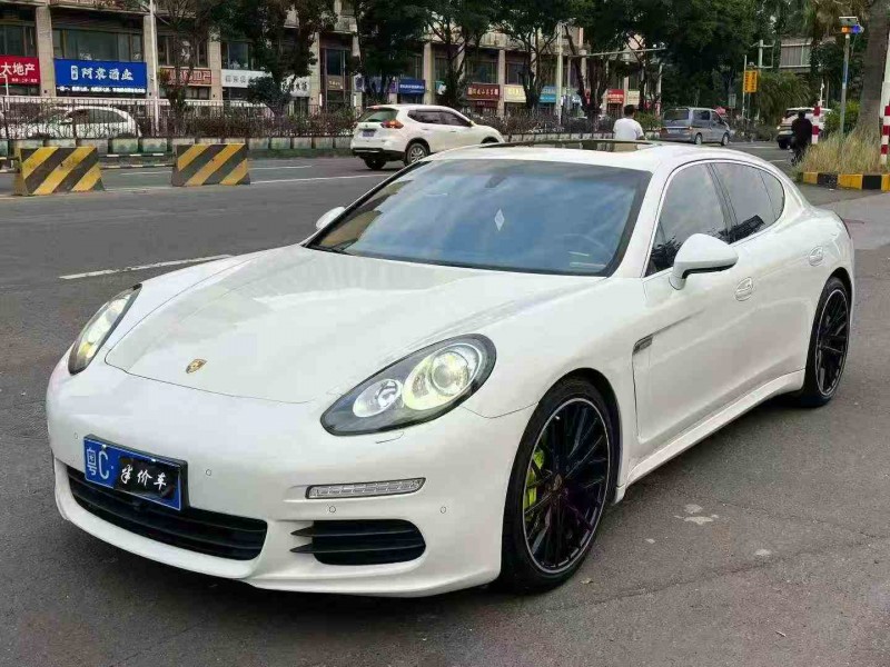 湛江15年保时捷帕拉梅拉2