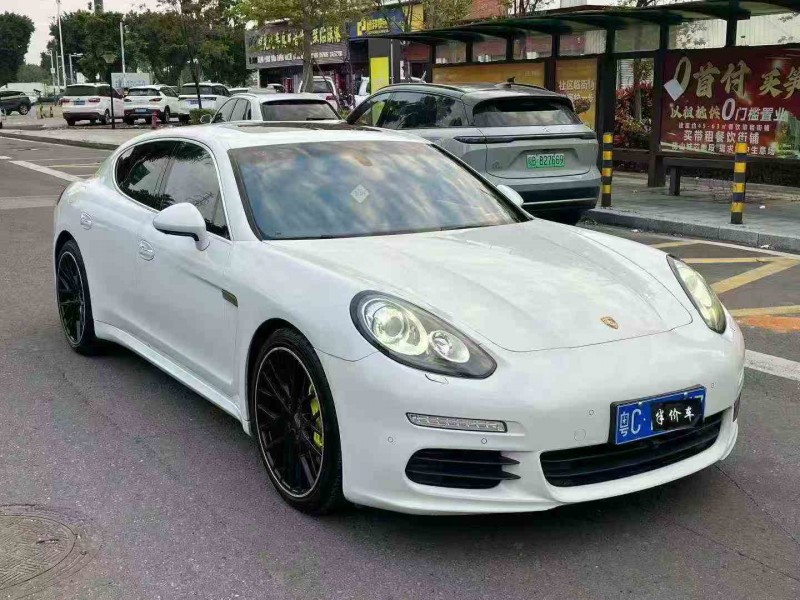 湛江15年保时捷帕拉梅拉3