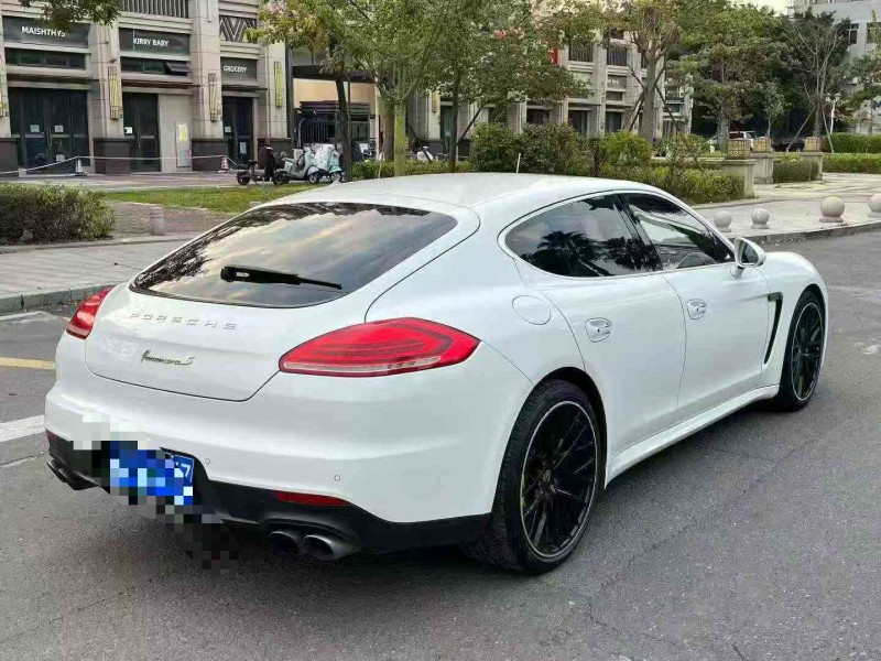 湛江15年保时捷帕拉梅拉8