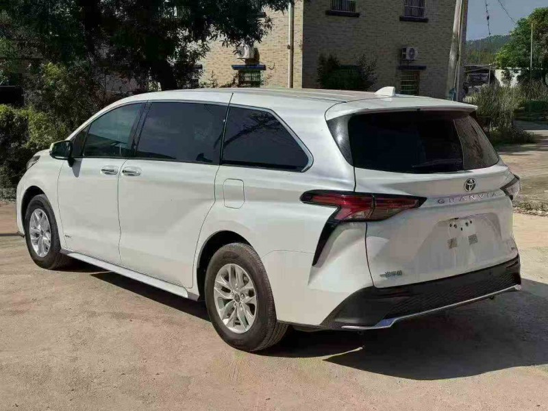 江门25年丰田格瑞维亚8