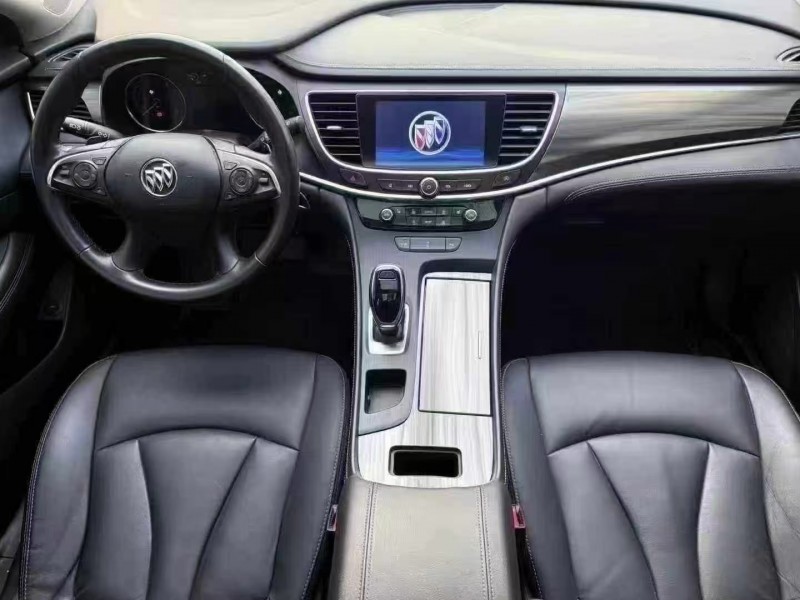 济宁23年别克君越6