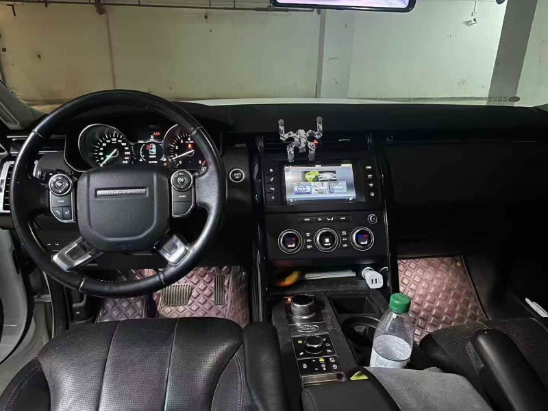 广州18年路虎发现6