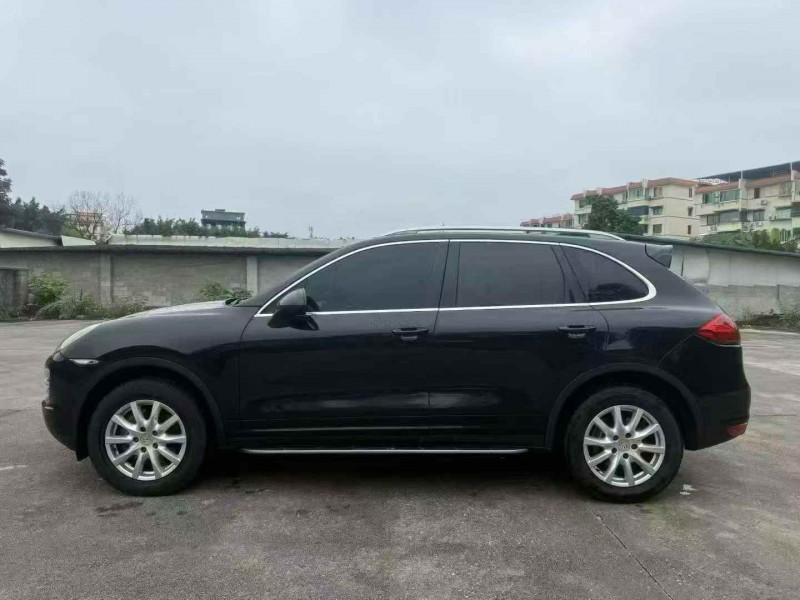 广州13年保时捷卡宴2