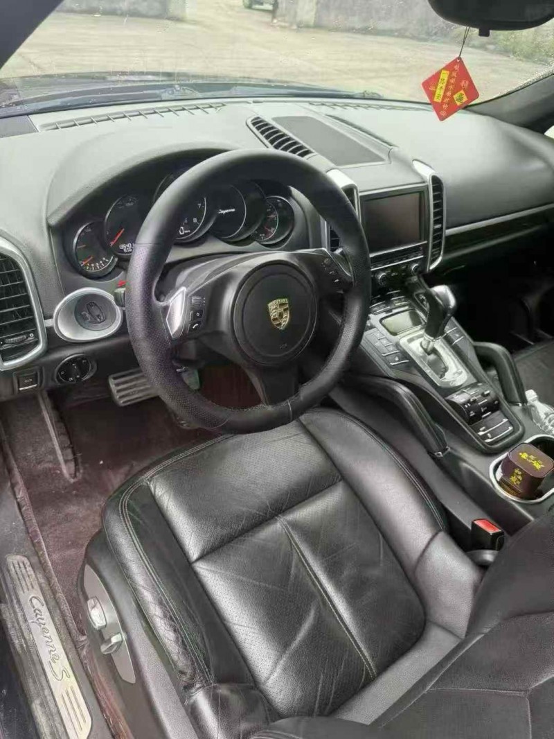 广州13年保时捷卡宴6