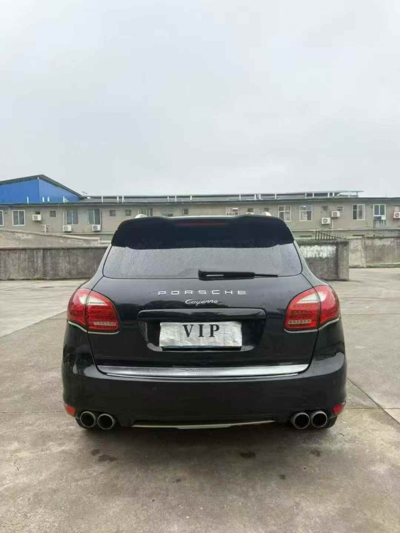 广州13年保时捷卡宴9