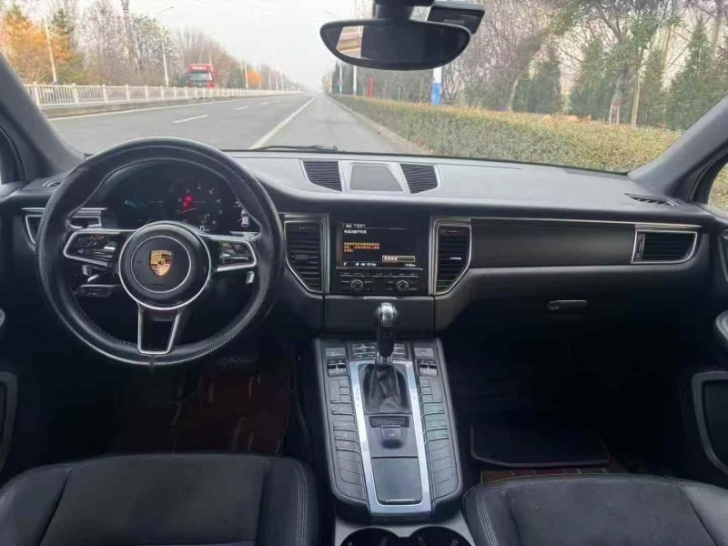 潍坊15年保时捷Macan6