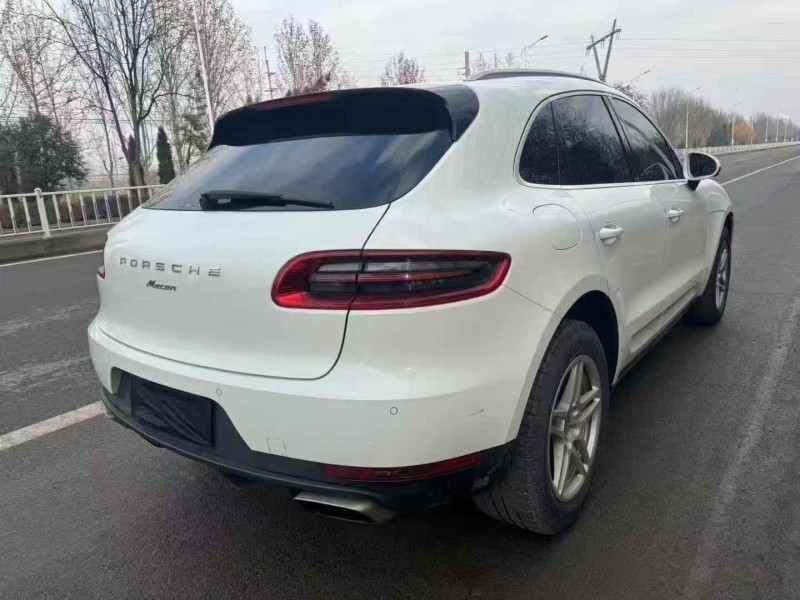 潍坊15年保时捷Macan7