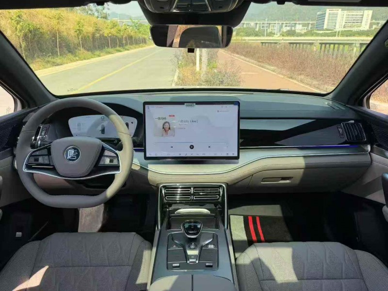 广州25年比亚迪唐6