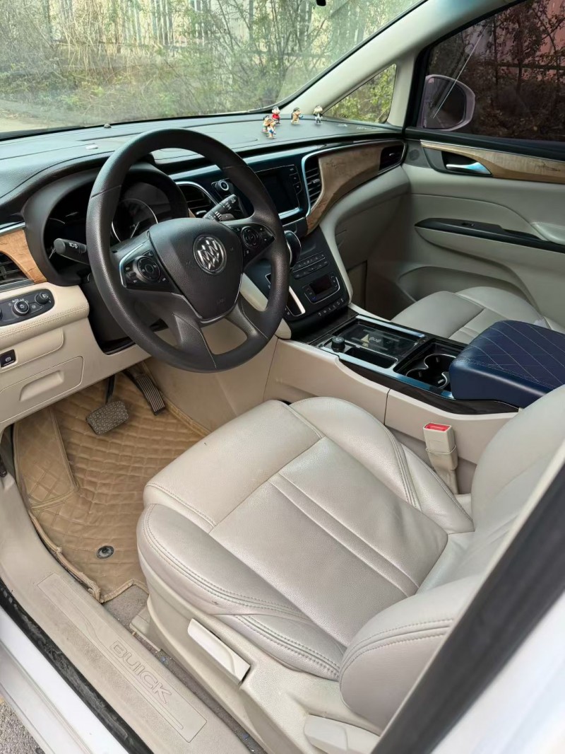 宿迁19年别克GL86