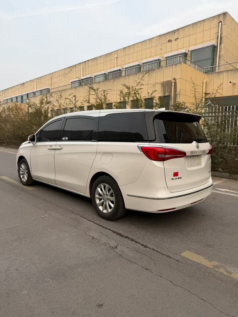 宿迁19年别克GL87