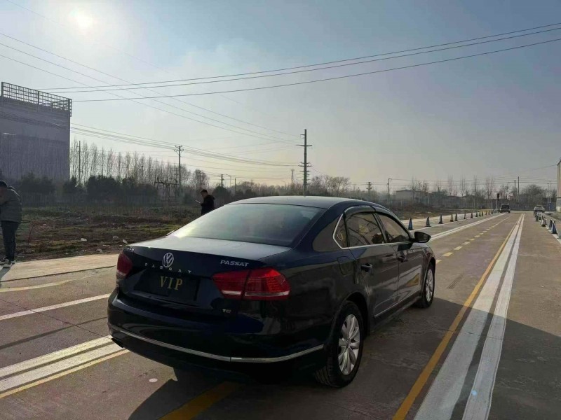 菏泽16年大众帕萨特8