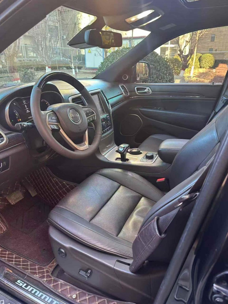 秦皇岛16年Jeep大切诺基4