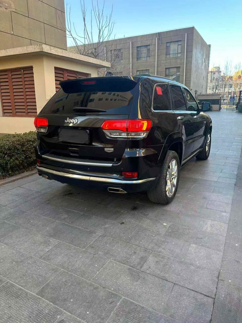 秦皇岛16年Jeep大切诺基7