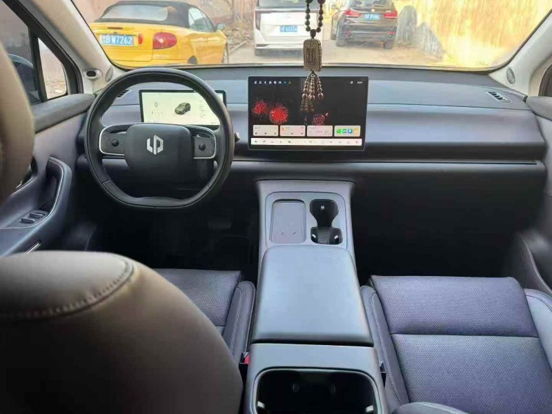 枣庄24年零跑汽车C014