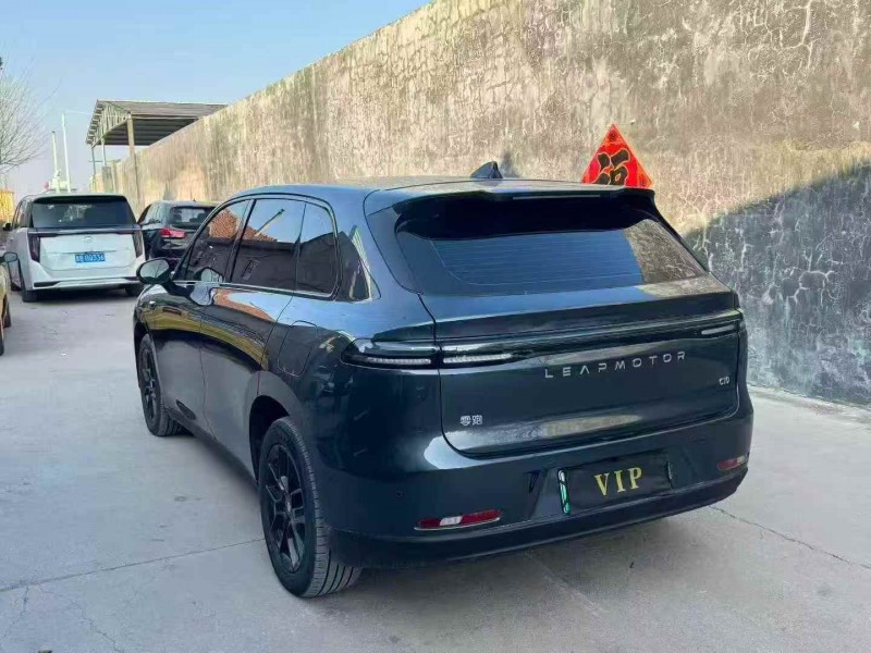 枣庄24年零跑汽车C017