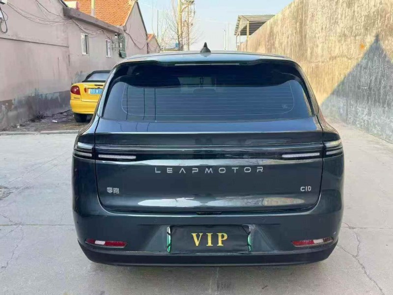 枣庄24年零跑汽车C019