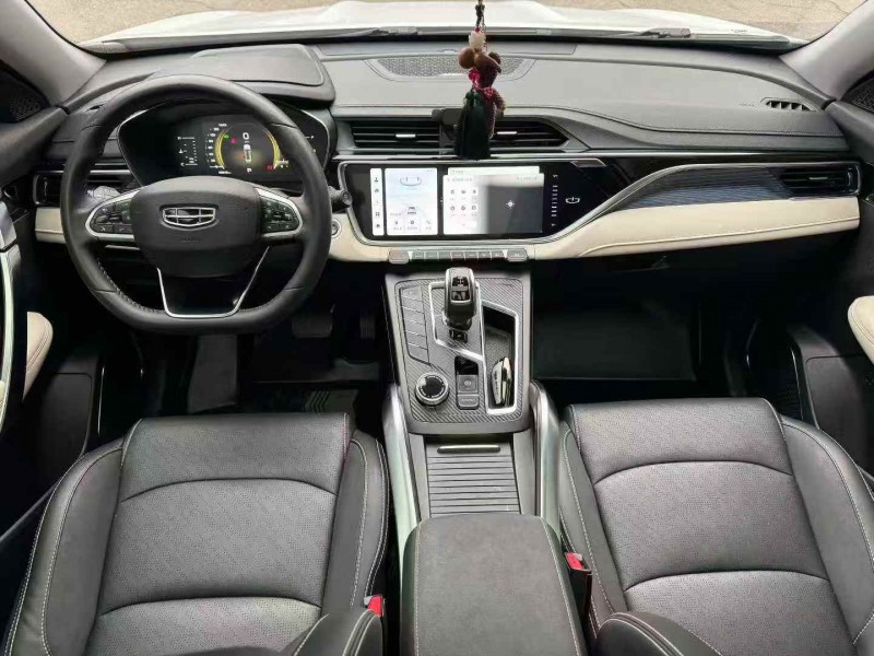 长沙21年吉利博越7