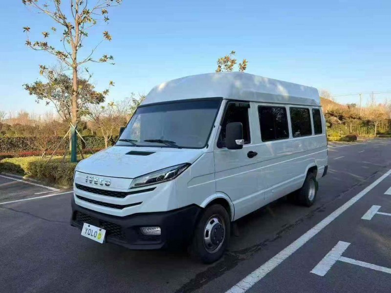 苏州23年依维柯得意2