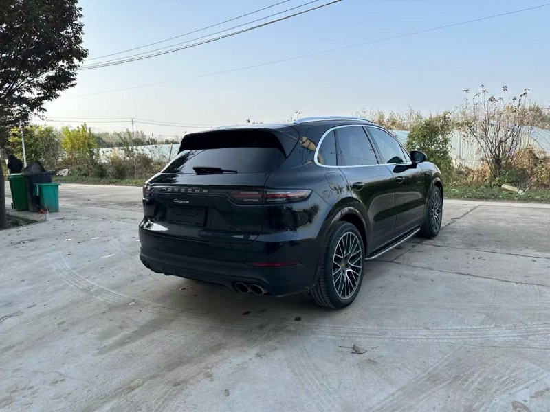 徐州18年保时捷卡宴4