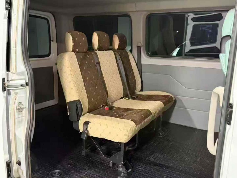 丽江23年大通V806