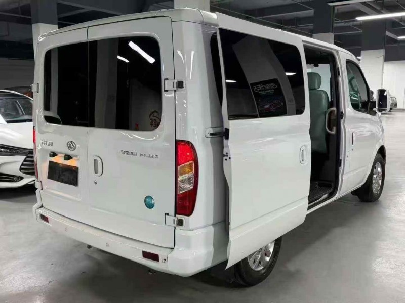 丽江23年大通V807