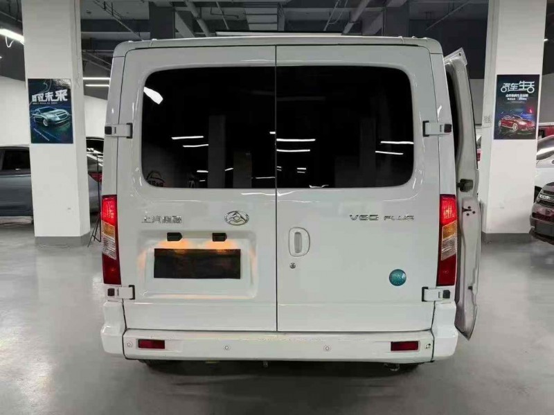 丽江23年大通V809