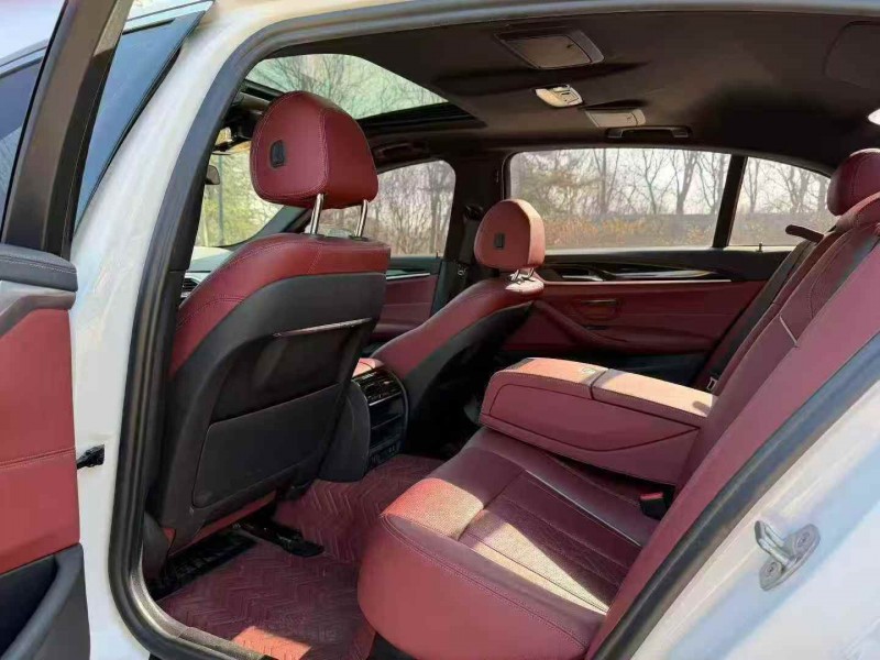 济宁21年宝马5系5