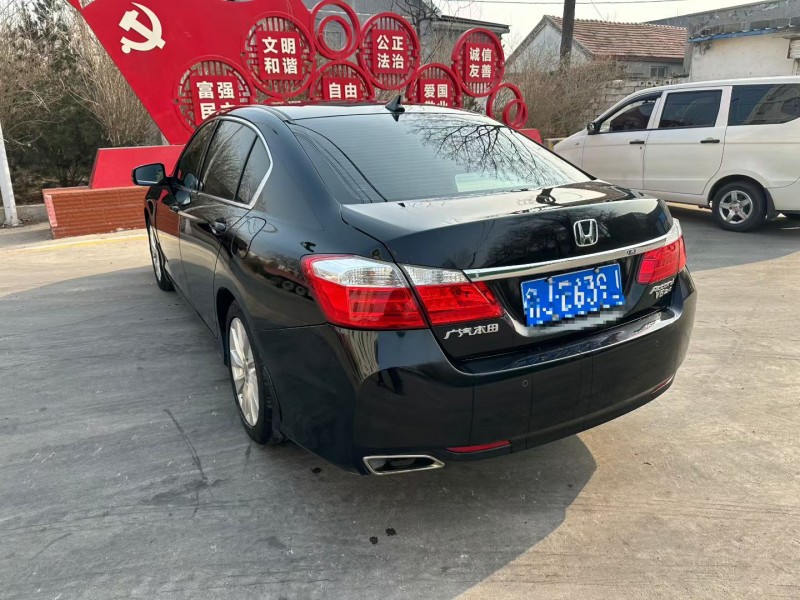 泰安16年本田雅阁4