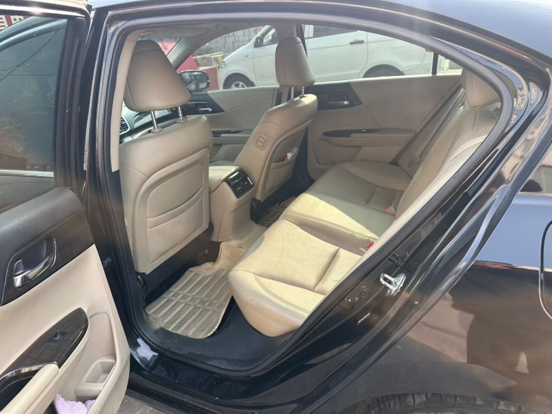 泰安16年本田雅阁9