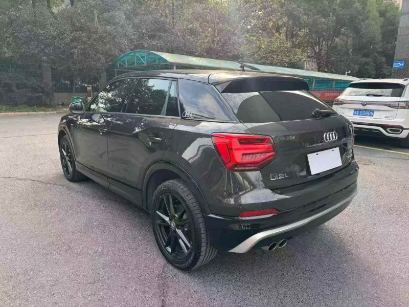 长沙19年奥迪Q26